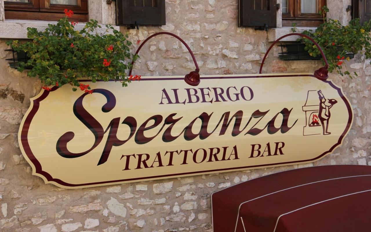 Albergo Speranza Spiazzi Di Monte Baldo Spiazzi Di Caprino Экстерьер фото