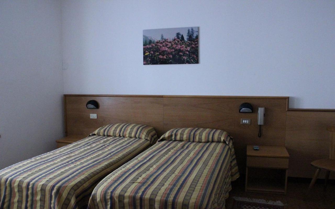 Albergo Speranza Spiazzi Di Monte Baldo Spiazzi Di Caprino Экстерьер фото